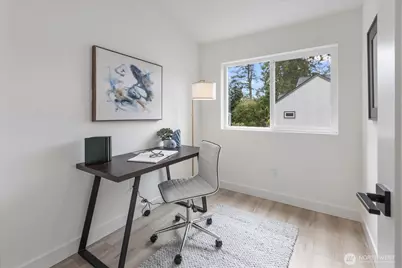 10326 B Ashworth Avenue N, Seattle, WA 98133 - Photo 17
