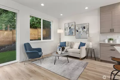 10326 B Ashworth Avenue N, Seattle, WA 98133 - Photo 7