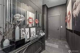 655 Crockett St, Seattle, WA 98109 - Photo 3