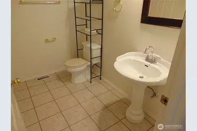 12117 W 15th Avenue, Everett, WA 98204 - Photo 31