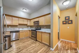 701 Harrington Pl SE, Renton, WA 98058 - Photo 9