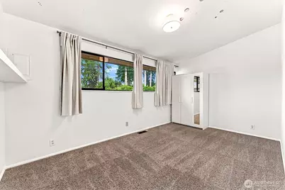 25657 Marine View Drive S, Des Moines, WA 98198 - Photo 15
