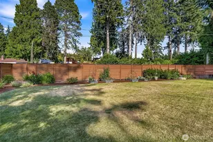 25657 Marine View Dr S, Des Moines, WA 98198 - Photo 27