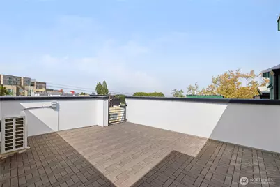 1825 E Pine Street, Seattle, WA 98122 - Photo 19