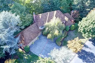 7795 80th Pl SE, Mercer Island, WA 98040 - Photo 3