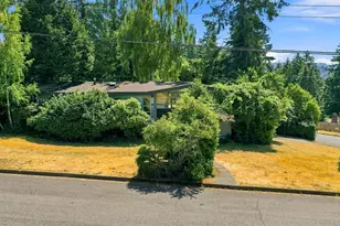 17805 NE 9th St, Bellevue, WA 98008 - Photo 3