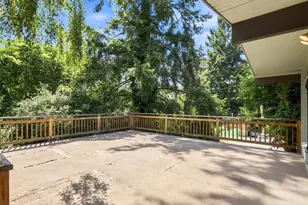 17805 NE 9th St, Bellevue, WA 98008 - Photo 17