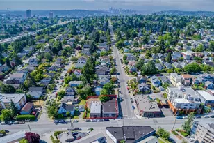 305 NE 65th St, Seattle, WA 98115 - Photo 11