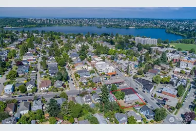 305 NE 65th Street, Seattle, WA 98115 - Photo 9