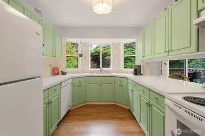 3374 Northwest Avenue #202, Bellingham, WA 98225 - Photo 9