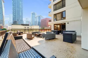 2201 3rd Ave, Seattle, WA 98121 - Photo 15