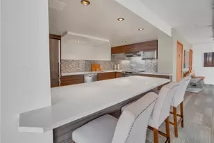 2201 3rd Ave, Seattle, WA 98121 - Photo 13