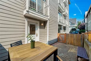 555 Prospect St, Seattle, WA 98109 - Photo 5