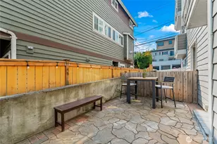 555 Prospect St, Seattle, WA 98109 - Photo 19