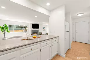 555 Prospect St, Seattle, WA 98109 - Photo 3