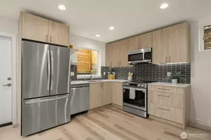 3918 S Juneau St, Seattle, WA 98118 - Photo 9