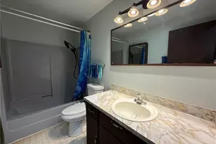828 W 10th St, Port Angeles, WA 98363 - Photo 9