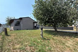 828 W 10th St, Port Angeles, WA 98363 - Photo 23
