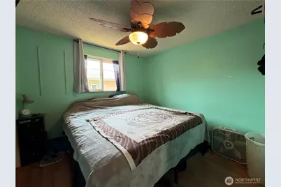 828 W 10th Street, Port Angeles, WA 98363 - Photo 11