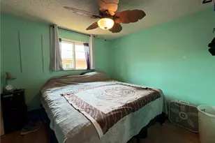 828 W 10th St, Port Angeles, WA 98363 - Photo 11