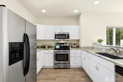 25211 SE 43rd Way, Sammamish, WA 98029 - Photo 3