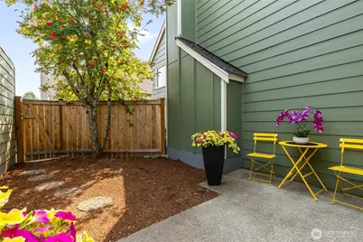8408 25th Avenue SW #D, Seattle, WA 98106 - Photo 27