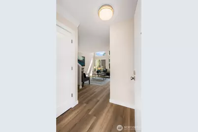 8408 25th Avenue SW #D, Seattle, WA 98106 - Photo 5