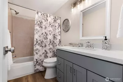 8408 25th Avenue SW #D, Seattle, WA 98106 - Photo 23