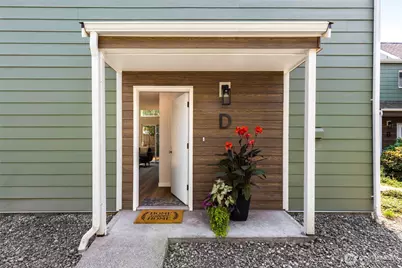 8408 25th Avenue SW #D, Seattle, WA 98106 - Photo 3
