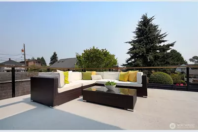 7008 Linden Avenue N, Seattle, WA 98103 - Photo 37