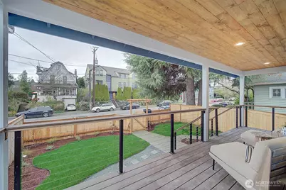 7008 Linden Avenue N, Seattle, WA 98103 - Photo 33