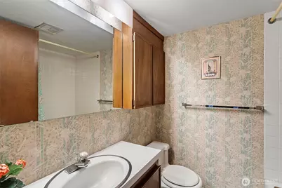 525 Belmont Avenue E #6C, Seattle, WA 98102 - Photo 13