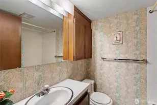 525 Belmont Ave E, Seattle, WA 98102 - Photo 13