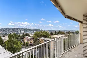 525 Belmont Ave E, Seattle, WA 98102 - Photo 3