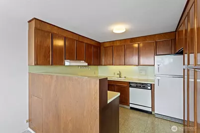 525 Belmont Avenue E #6C, Seattle, WA 98102 - Photo 9