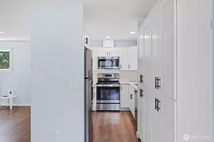 2104 Rockefeller Ave, Everett, WA 98201 - Photo 9