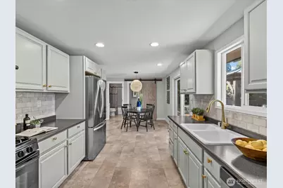 22628 87th Avenue W, Edmonds, WA 98026 - Photo 3