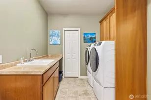 347 Ferncrest Rd, Longview, WA 98632 - Photo 13