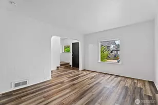 5509 Kensington Pl N, Seattle, WA 98103 - Photo 11