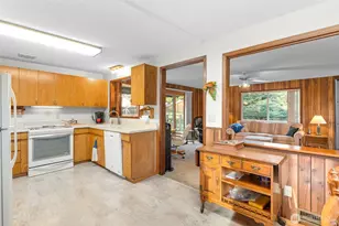 24 158th Pl SE, Bellevue, WA 98008 - Photo 9