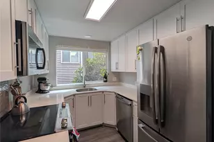 1729 18th Ave, Seattle, WA 98122 - Photo 9