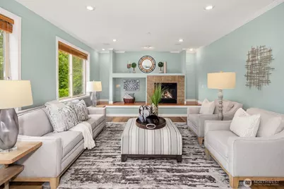 211 210th Avenue NE, Sammamish, WA 98074 - Photo 3