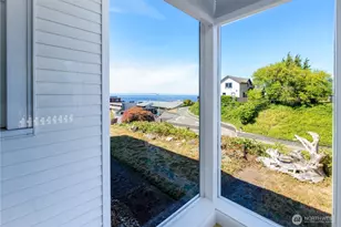 432 E Front St, Port Angeles, WA 98362 - Photo 17