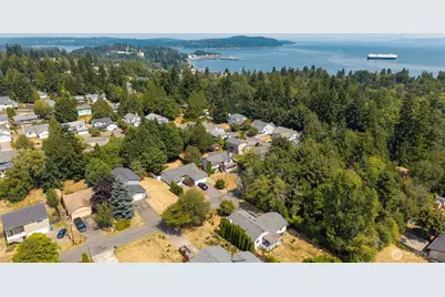 7337 E Patricia Street, Port Orchard, WA 98366 - Photo 33