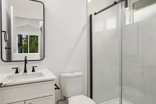 516 N 102nd St, Seattle, WA 98133 - Photo 15