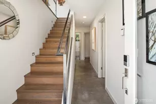8509 Burke Ave N, Seattle, WA 98103 - Photo 31