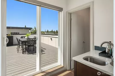 8509 Burke Avenue N, Seattle, WA 98103 - Photo 21