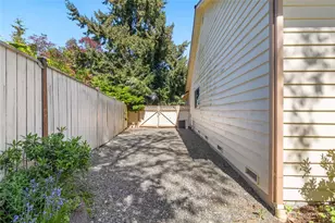 826 169th Pl SW, Lynnwood, WA 98037 - Photo 25