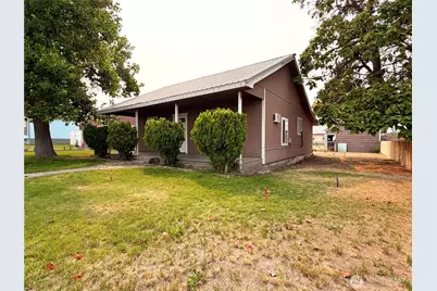 213 Bridge Street S, Brewster, WA 98812 - Photo 3