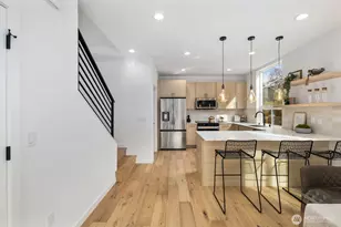 520 N 102nd St, Seattle, WA 98133 - Photo 5